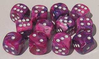 Festive 16mm 12D6 Dice